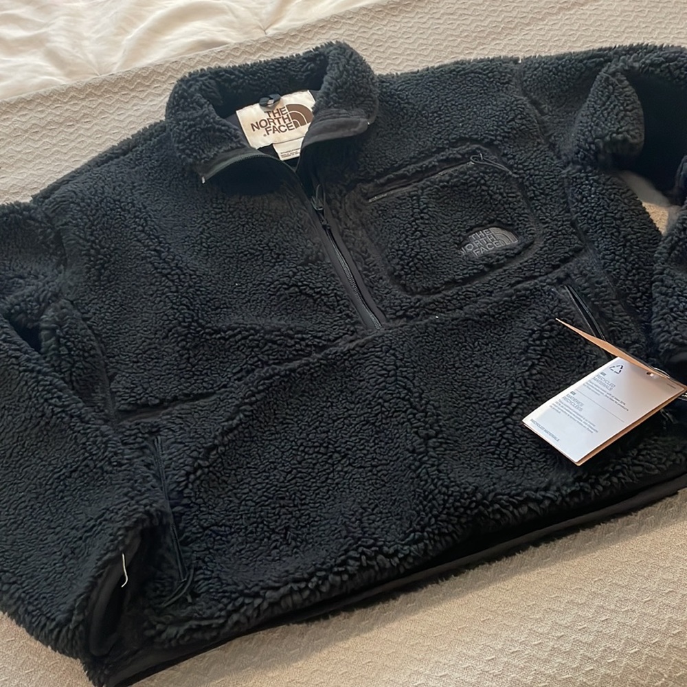The North Face Women’s Extreme Pile Pullover - Picture 5 of 8